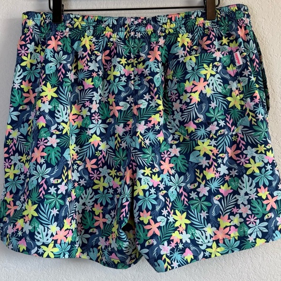 Chubbies The Bloomerangs Classic Floral Tropical Swim Trunks Shorts Size XL 5.5” - Picture 8 of 12